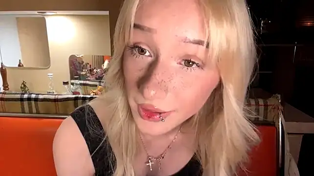 Chatroom XXX en direct de Blondilis