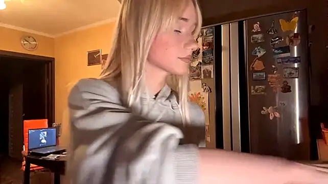 Živý XXX chat Blondilis