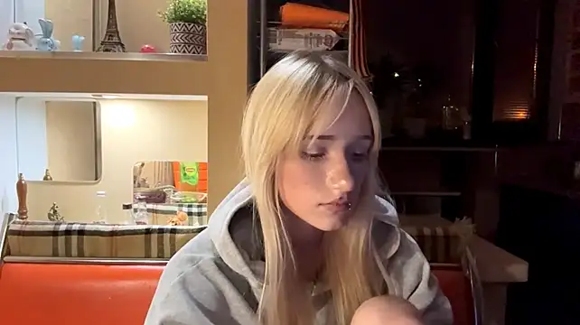 Živý XXX chat Blondilis