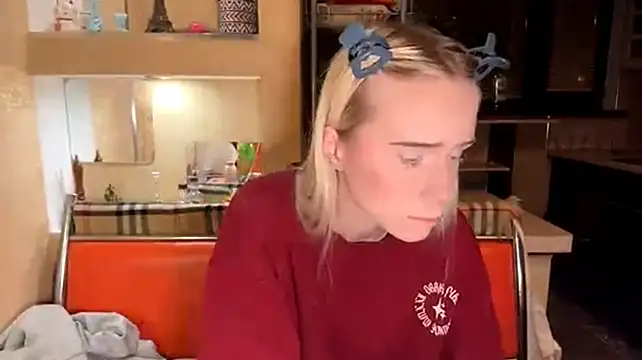 Blondilis XXX чат на живо