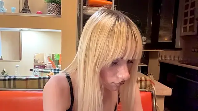 Blondilis' Live XXX Chat
