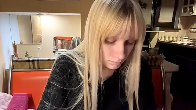 Chatroom XXX en direct de Blondilis