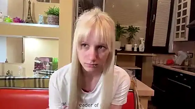 Chat +18 de Blondilis ao vivo