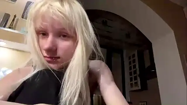 Blondilis' Webcam Show