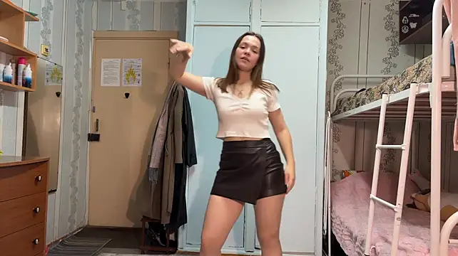 AmmyHolly Adlı Modelin Canlı XXX Sohbeti