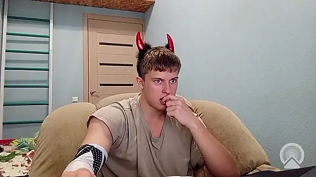 Show de ShadowRider_ na webcam