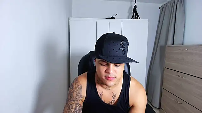 Sloganxxxx Show in webcam