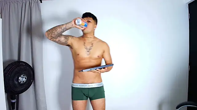 Sloganxxxx Webcam show