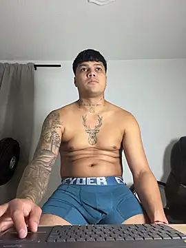 Show modela Sloganxxxx na web-kameri