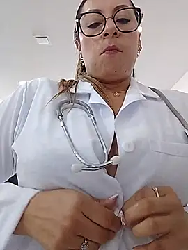 Pokazy przed kamerką – Dr-Kathy_23