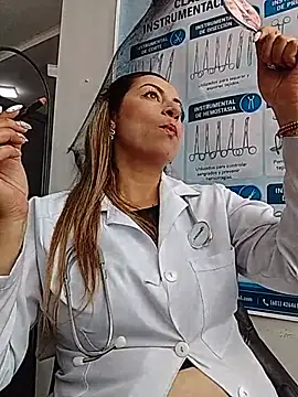 Pokazy przed kamerką – Dr-Kathy_23