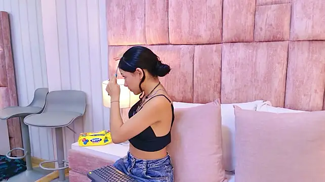 MiaLauren Webbikameraesitys