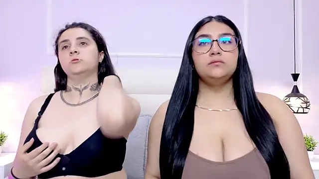 Emma_and_Tara Webcam-Show