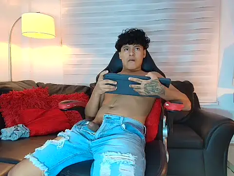 kristhofer_levis_'s Webcam Show