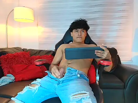 kristhofer_levis_ Show in webcam