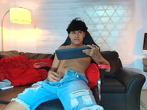 kristhofer_levis_n Webbikameraesitys