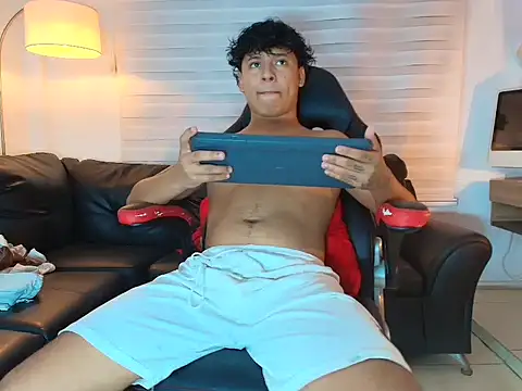 kristhofer_levis_ Pertunjukan Webcam