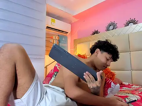 kristhofer_levis_ Webcam show