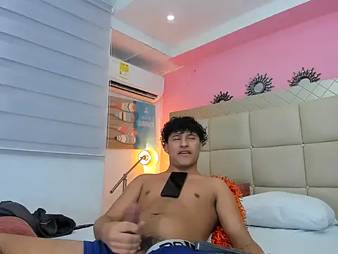 kristhofer_levis_ Show Webcam