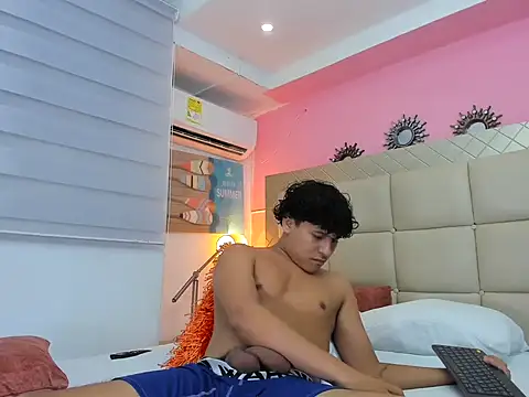 kristhofer_levis_ Pertunjukan Webcam