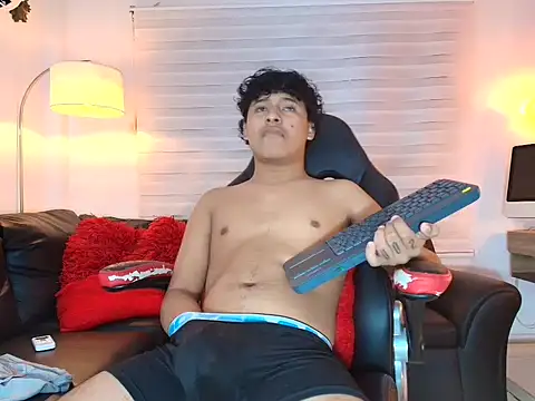 Show modela kristhofer_levis_ na web-kameri
