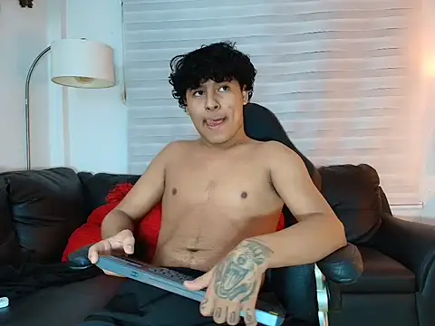 kristhofer_levis_'s Webcam Show