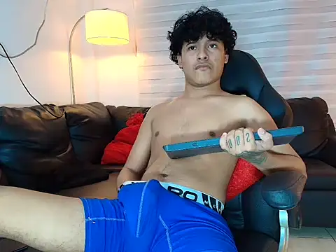 Show modela kristhofer_levis_ na web-kameri