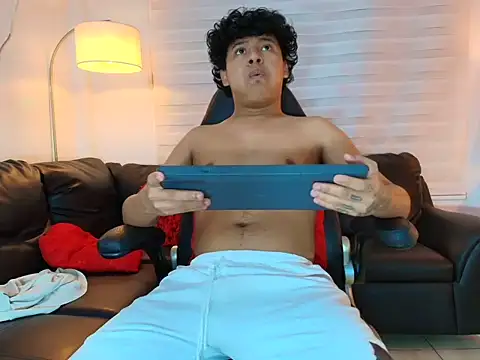 kristhofer_levis_ Pertunjukan Webcam