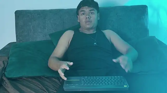 Show modela jacob_oa na web-kameri