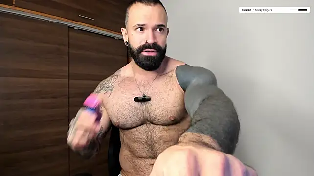 Muscleliam Webcam show