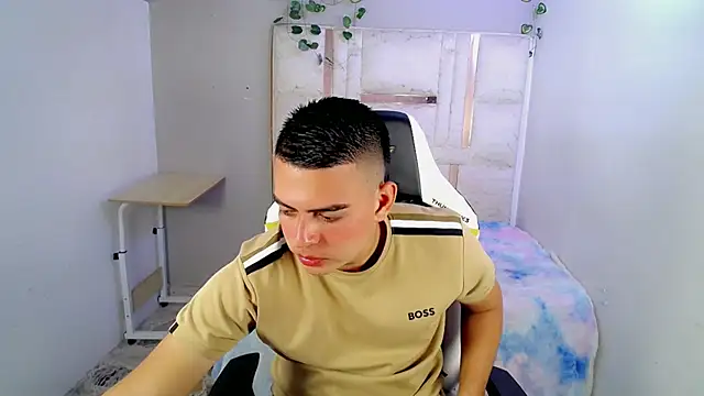 Reed_athletes Webcam Show