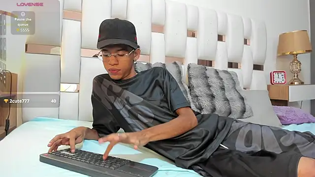 damian_mendez441 Adlı Modelin Web Kamerası Şovu