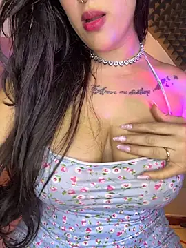 צ'אט XXX בשידור חי של Lalitha__