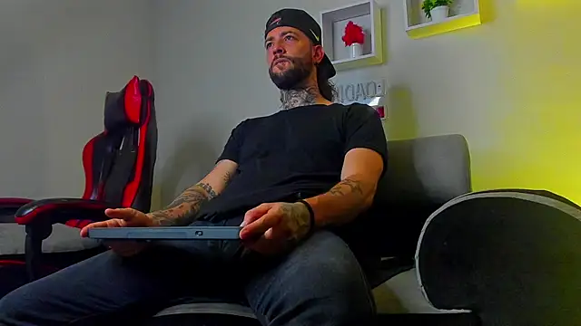 Nicolas_Overlord Webcamshow