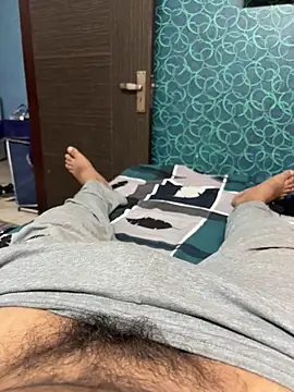 Pokazy przed kamerką – smallcock_pleasure