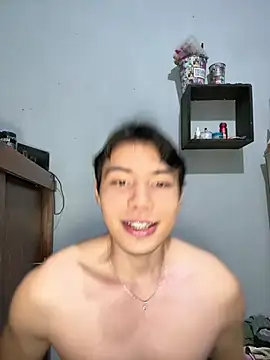 Aar_guts' Webcam Show