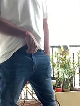 Show modela addy_bi na web-kameri