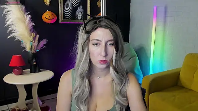 LunaSn0w1's Live XXX Chat