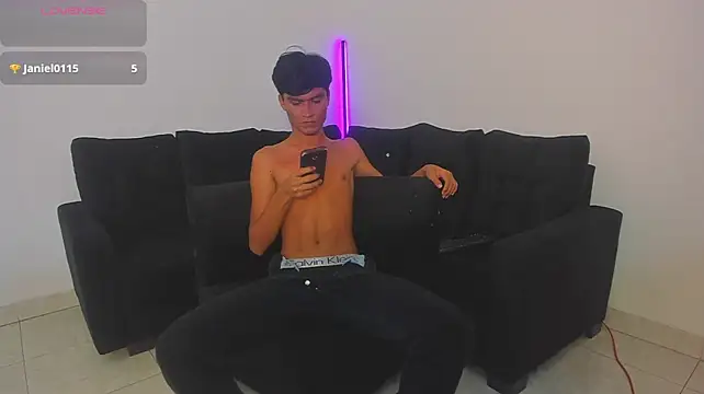 PrivateSanctuary's Webcam Show