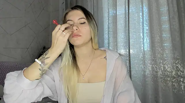 KatieLesco 웹캠 쇼