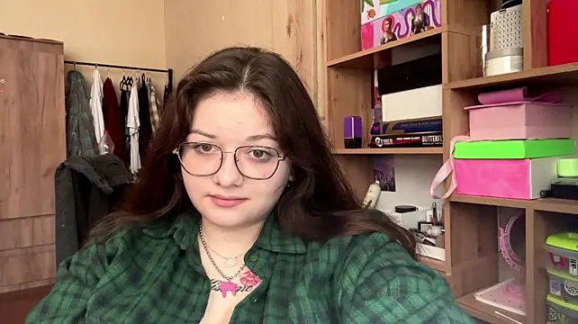 צ'אט XXX בשידור חי של ArianaHowk