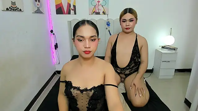 ElaraDeLuca Pertunjukan Webcam