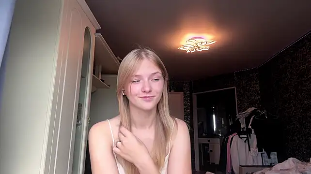 KaseyVenturn Live XXX chat