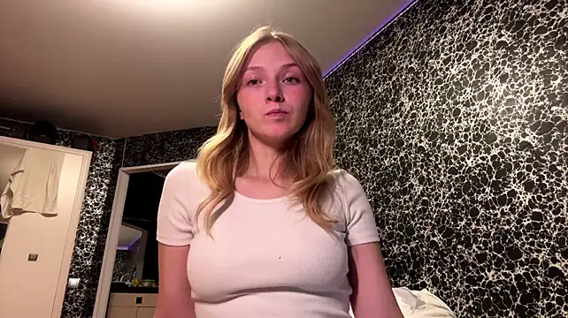 KaseyVentur's Live XXX Chat