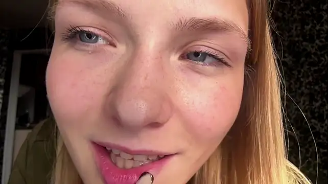 Show modela KaseyVentur na web-kameri