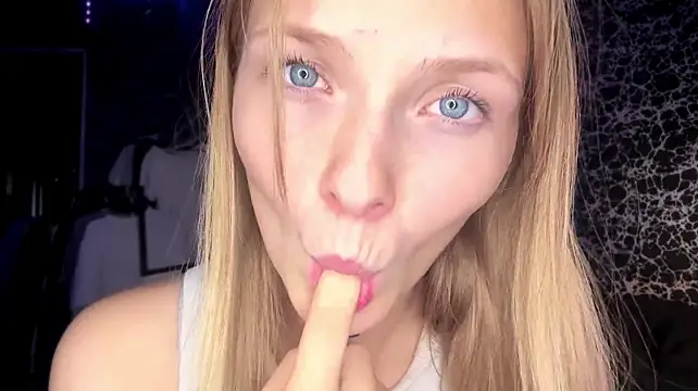 KaseyVentur's Live XXX Chat