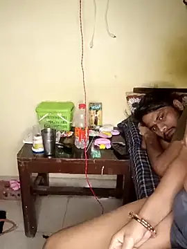 Show modela Anshu_Agarwal na web-kameri