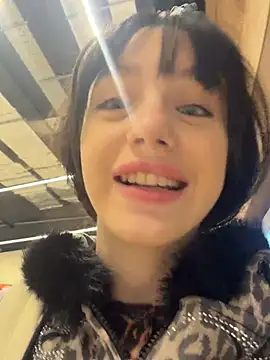 Lilonok Adlı Modelin Canlı XXX Sohbeti