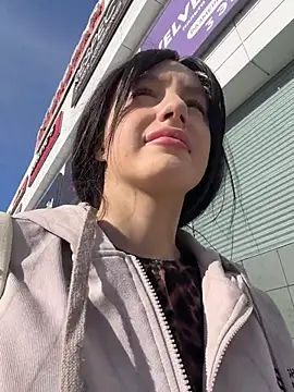 XXX chat uživo modela Lilonok