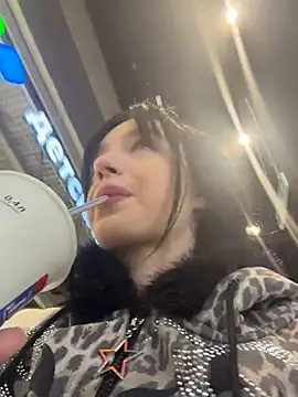 XXX chat uživo modela Lilonok